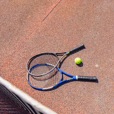 Nero, Cozy Avec Piscine, Au Centre De