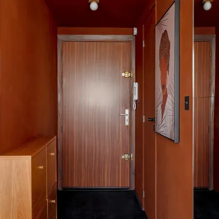 Nero, Cozy Avec Piscine, Au Centre De