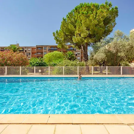 Nero, Cozy Avec Piscine, Au Centre De *