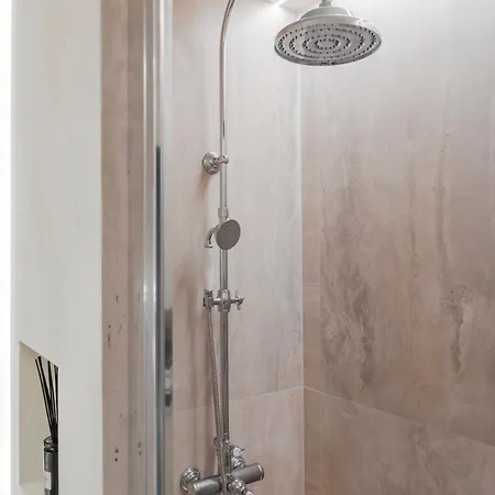 Appartement Nero, Cozy Avec Piscine, Au Centre De *